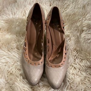 John Fluevog Rhon, beige and tan size 11 d’Orsay style pump